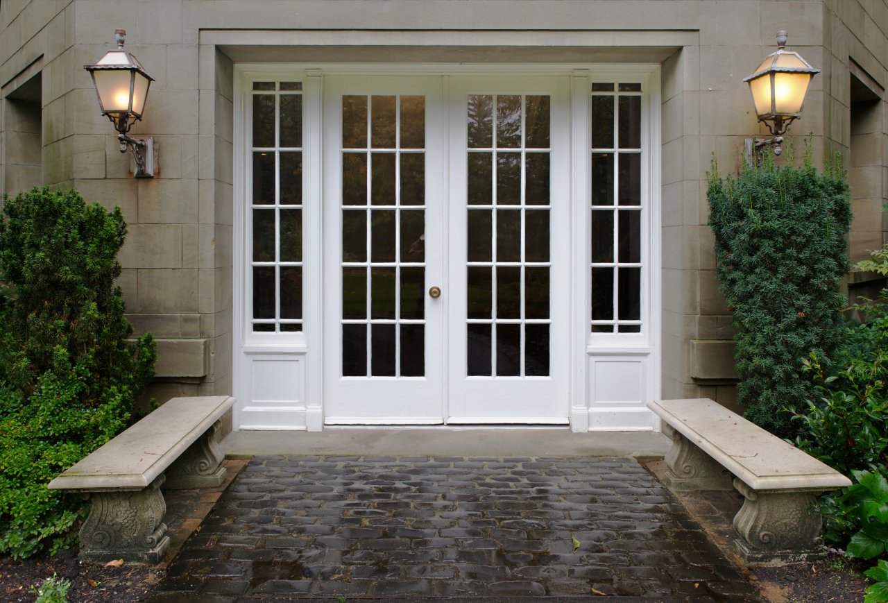 Why You Should Install French Doors into Your Dining Room | DM Window